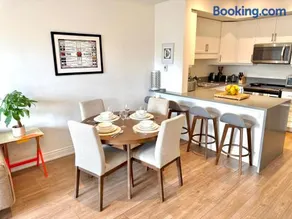 Sunlit Designer Townhome with Rooftop Terrace - Image 3