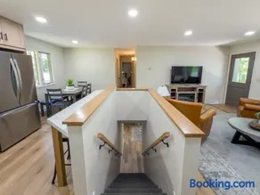 Pet-Friendly Lakefront Cabin by arc Vacation Rentals - Image 5