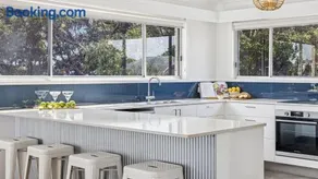 Pandanus - Spacious Waterfront Escape with Private Pontoon & Pool - Holiday Yamba - Image 4