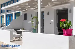 Marina's Suites - Image 3