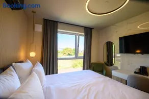 Hotel Adore - Image 2