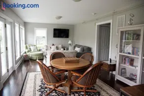 1878 RiverRun - Self-Serve Breakfast, Self Check-in, WiFi, Trail and River access-No Staff On-Site - Image 3