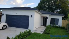 Enjoy our brand new home close to Hollywood in Hallandale Beach! - Image 3