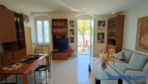 UN BALCONE IN PINETA - Image 4