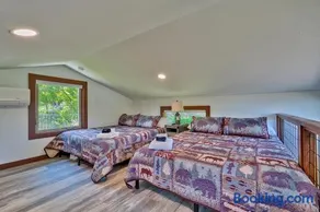 Retreat on the Lake - Image 3