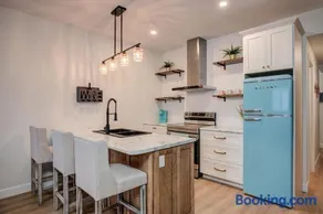 Chic Suite by Westlynn - Image 1