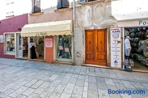 Apartment Main Street Carera - Image 1