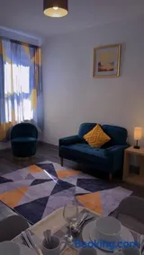 Cozy 2-Bedroom Apartment in Tyne and Wear - Image 2
