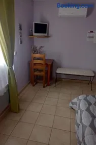 Lou Baralet Chambres d'hôtes et Restaurant - Image 3