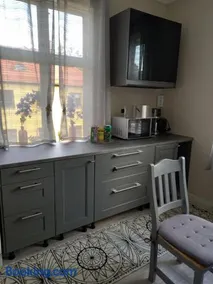 1 bedroom apartment, whole flat - Image 2
