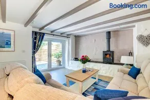 3 Bed in Nr St. Keverne oc-tremen - Image 2
