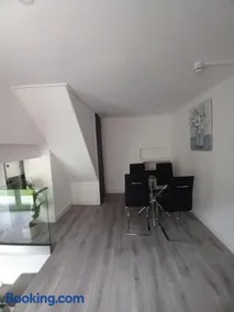 NO 27 Apartment - Image 5
