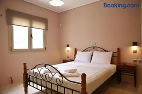 Lefkada Dikran's Guest House - Image 2