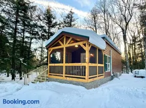 Bear Cub Cabin is a cozy 1 bedroom and loft oasis - Image 1