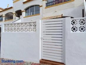 Alhambra Apartments - Image 4