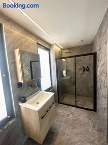 Yengeç Adults Only - Image 4
