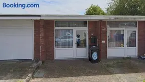 AMAZING BEACH & SUNSETS JUST 75m FROM THE BEACH! - Image 2