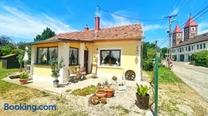Lady Lavender House - Image 2
