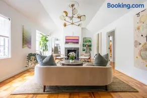 Ivy Grace 4BR 5 mins from Butler & Pet Friendly - Image 1