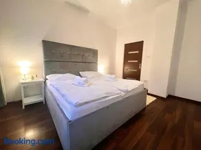 Großes, vollausgestattes Apartment für 5 Personen mit WLAN, vollausgestatteter Küche, Waschmaschine und Trockner - Image 2