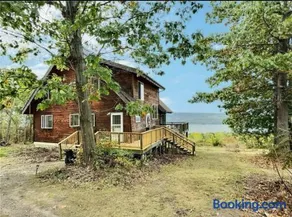 Stunning Lake Views Wine Country - Image 2