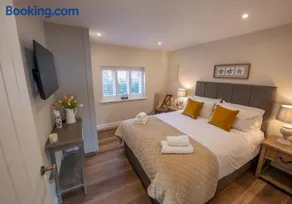 Scallop Lodge Lytham - Image 2