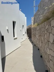 Geomilos Private Suites Milos - Image 2