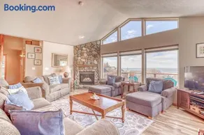 Hubbert Hideaway - Image 2