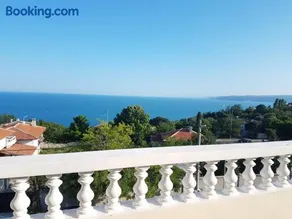Trakata Villa Apartments - Image 1