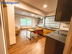 Vantisch Apartment - Image 2