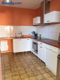 Appartement confortable à Roanne avec jardin et parking - Image 4