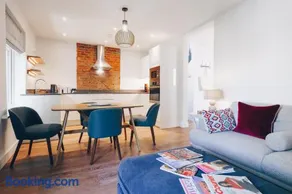 South Street Apartments - Image 5