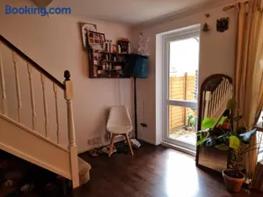 Cozy room in a house in SE London - shared facilities - Image 5