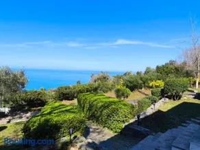 Aphrodite 's cottage - Image 1