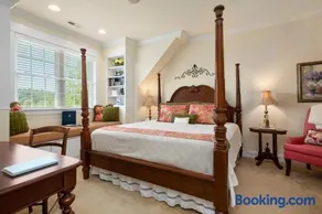 Bed & Breakfast on Tiffany Hill - Image 2