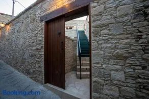 Eidyllio Luxury Suites Omodos - Image 4