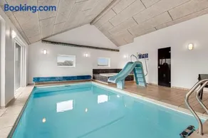 Luxury Seaside Villa With Pool For 22 Sj200 - Image 5
