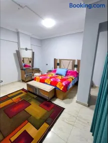 Royal Vibe Stay - Image 3