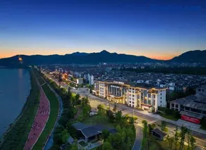 Mehood Lestie, Langzhong Ancient City - Image 4