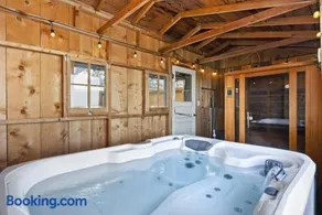 Rock Creek Canyon 3BR, Hot Tubs, Sauna, Fire Pit - Image 3