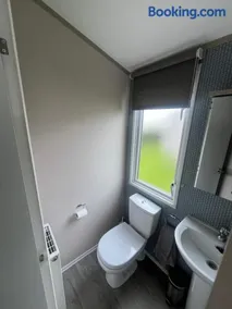8 berth caravan Spinney Way Unity Beach Brean Somerset no pets - Image 4