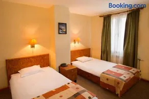 Victoria Hotel Borovets - Free Parking - Image 2
