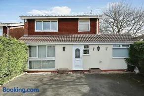 A private, cute, one bedroom self catering annexe - Image 1