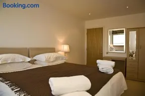 Bridge Street Apartments - Image 4
