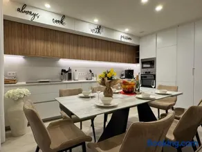 Marcel Cahen 5 Luxurious Home for Families Groups and Events - Image 2