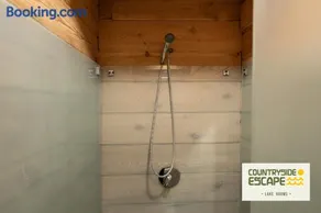 Countryside Escape - Lake Rooms - Image 3