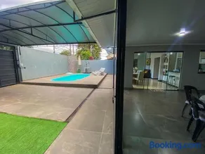 Linda casa com piscina prox. Centro - Image 3