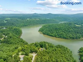 Breathtaking Lake Views 6 mi from Sunset Marina! - Image 1