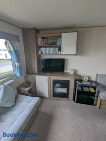 Haven Holiday Home Littlesea Sleeps 6 - Image 3