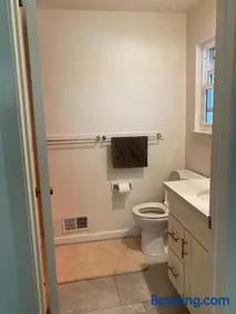 5bd2.5ba Near Apple in Cupertino - Image 3